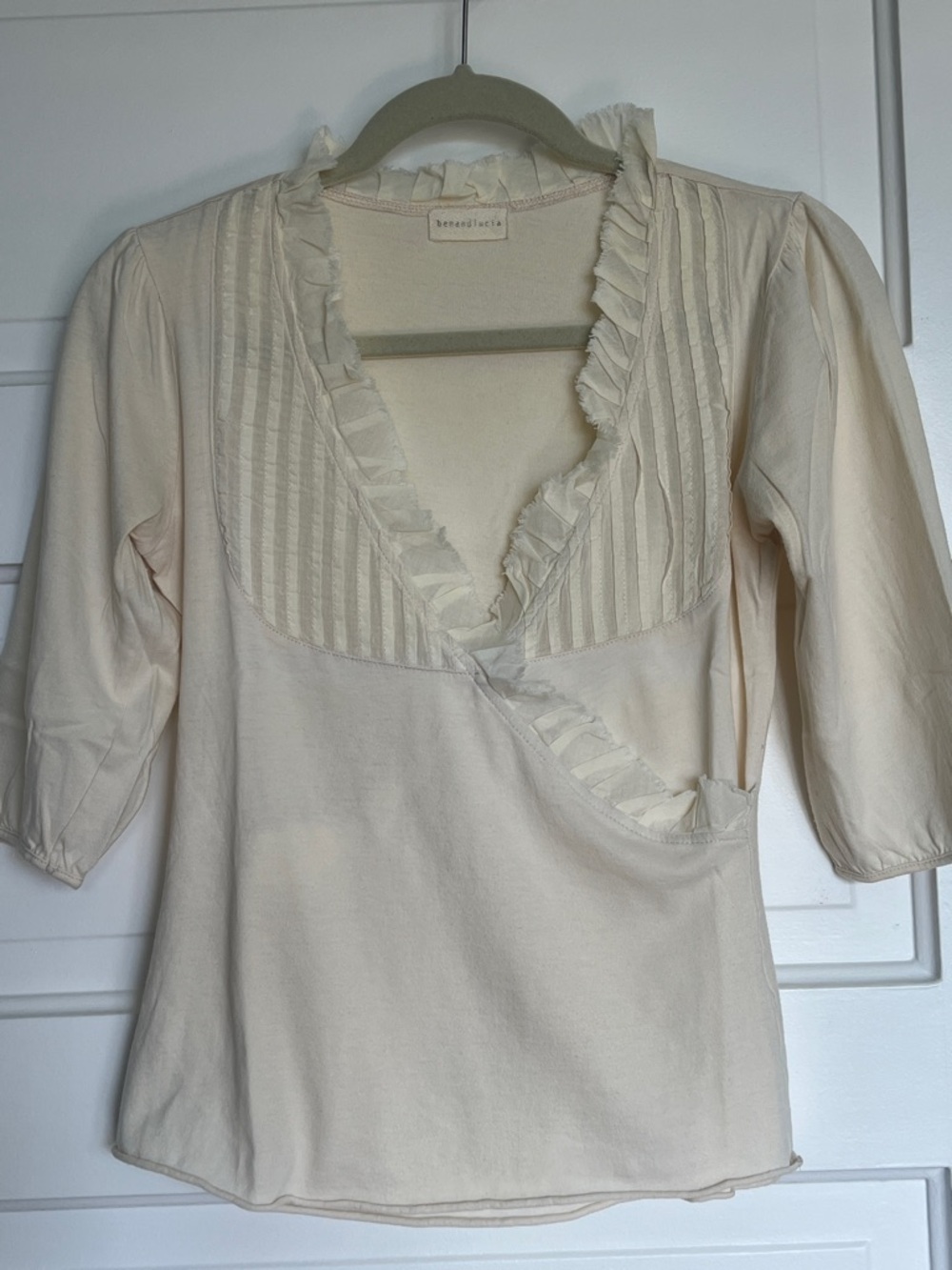 Anthropologie Ben and Lucia Cream Ruffled V-Neck Blouse